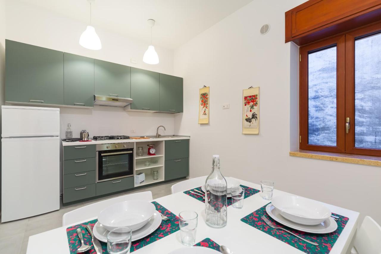 Casana On Christmas Alley By Napoliapartments Bagian luar foto